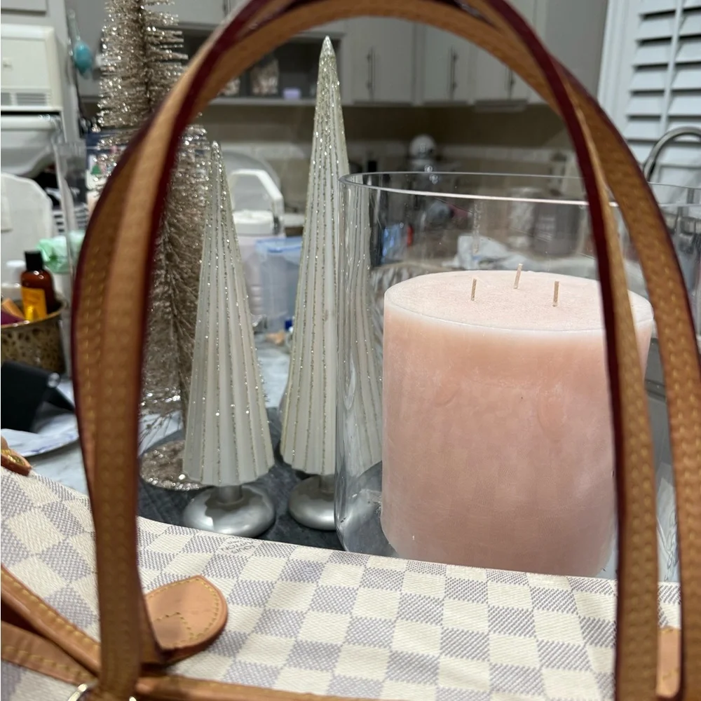 Louis Vuitton Never-Full GM. 2021 Damier Azure purchased via Poshmark. - Picture 2 of 14